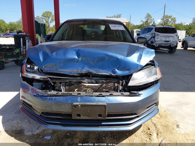 44887484 :رقم المزاد ، 3VW2B7AJ5HM258460 vin ، 2017 Volkswagen Jetta 1.4t S مزاد بيع