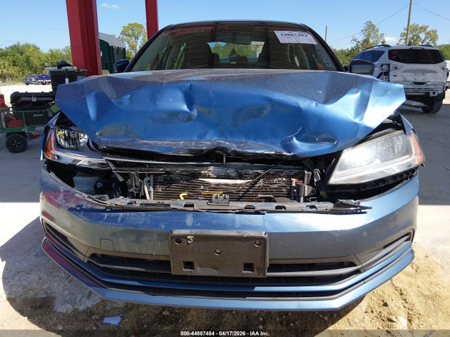 44887484 :رقم المزاد ، 3VW2B7AJ5HM258460 vin ، 2017 Volkswagen Jetta 1.4t S مزاد بيع