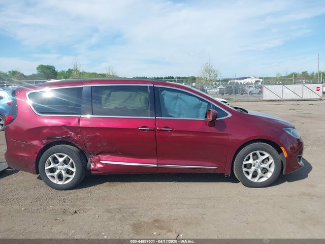 2017 Chrysler Pacifica Touring-l მანქანა იყიდება აუქციონზე, vin: 2C4RC1BGXHR509853, აუქციონის ნომერი: 44887501