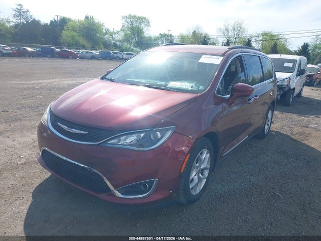 2017 Chrysler Pacifica Touring-l მანქანა იყიდება აუქციონზე, vin: 2C4RC1BGXHR509853, აუქციონის ნომერი: 44887501