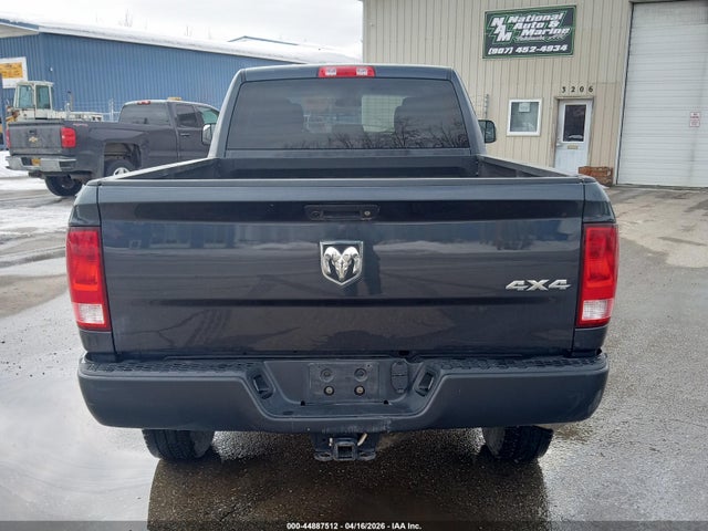 3C63R3GT9JG412586 RAM 3500 Tradesman 4x4 8&#039; Box