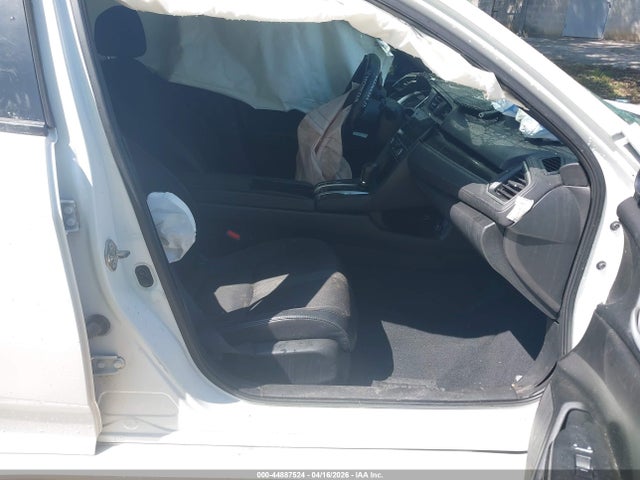 Auction sale of the 2020 Honda Civic Sport, vin: 2HGFC2F8XLH556361, lot number: 44887524
