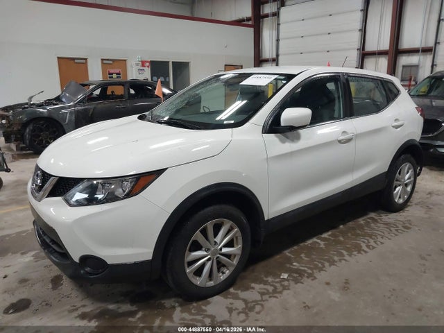 44887550 :رقم المزاد ، JN1BJ1CR7JW207296 vin ، 2018 Nissan Rogue Sport S مزاد بيع