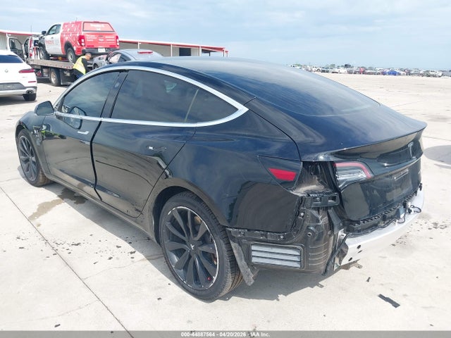 2020 Tesla Model 3 Long Range Dual Motor All-wheel Drive მანქანა იყიდება აუქციონზე, vin: 5YJ3E1EB7LF647807, აუქციონის ნომერი: 44887564