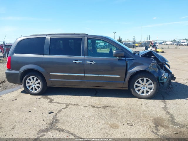 2C4RC1BG8FR628045 Chrysler Town &amp; Country Touring