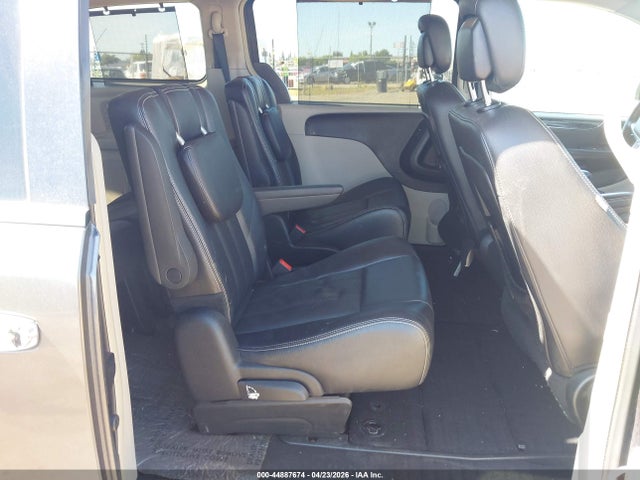 2C4RC1BG8FR628045 Chrysler Town &amp; Country Touring