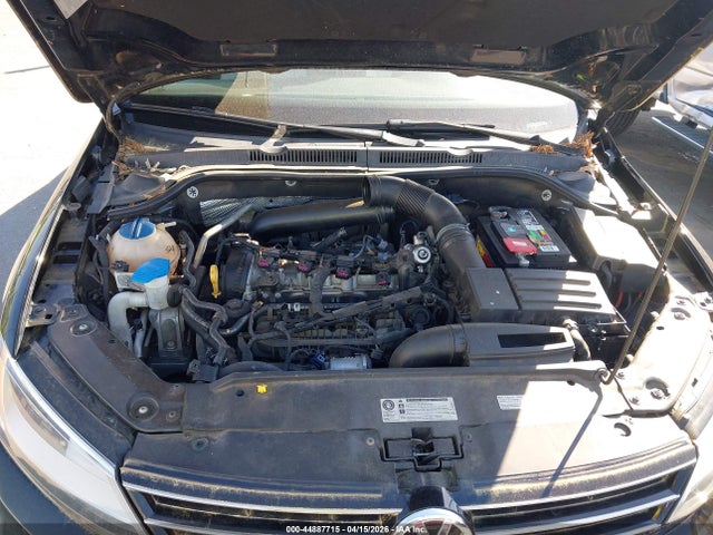 44887715 :رقم المزاد ، 3VWD17AJ1GM263102 vin ، 2016 Volkswagen Jetta 1.8t Sport مزاد بيع