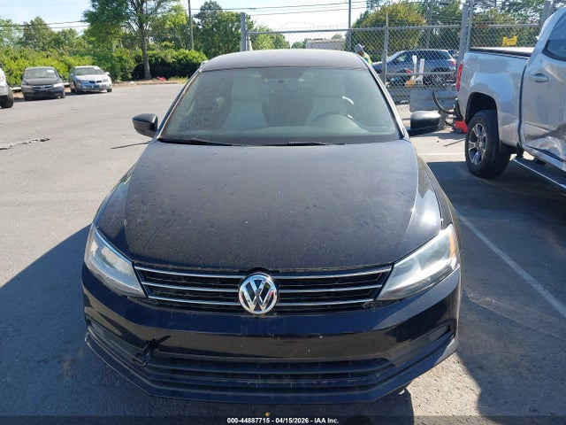 44887715 :رقم المزاد ، 3VWD17AJ1GM263102 vin ، 2016 Volkswagen Jetta 1.8t Sport مزاد بيع