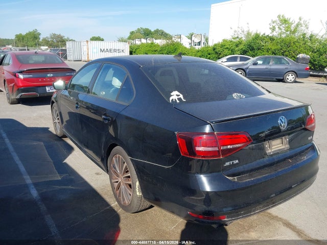 44887715 :رقم المزاد ، 3VWD17AJ1GM263102 vin ، 2016 Volkswagen Jetta 1.8t Sport مزاد بيع