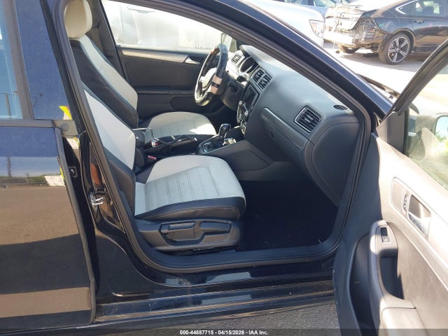 44887715 :رقم المزاد ، 3VWD17AJ1GM263102 vin ، 2016 Volkswagen Jetta 1.8t Sport مزاد بيع