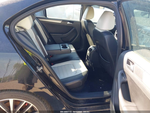 44887715 :رقم المزاد ، 3VWD17AJ1GM263102 vin ، 2016 Volkswagen Jetta 1.8t Sport مزاد بيع