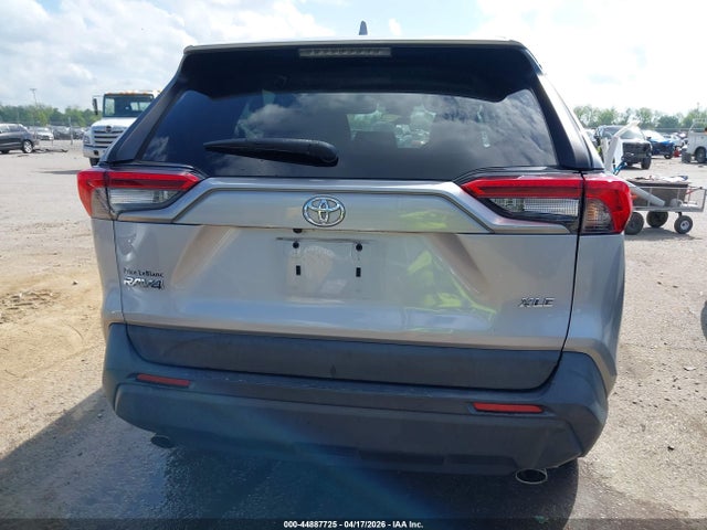 2020 Toyota Rav4 Xle მანქანა იყიდება აუქციონზე, vin: 2T3W1RFV6LC052717, აუქციონის ნომერი: 44887725