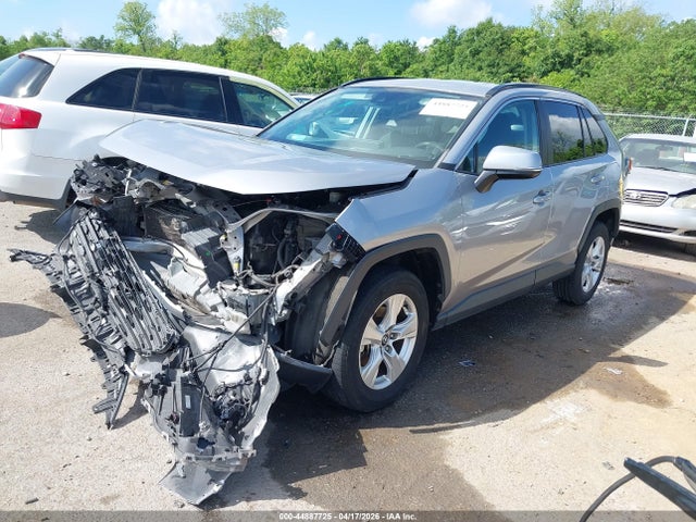 2020 Toyota Rav4 Xle მანქანა იყიდება აუქციონზე, vin: 2T3W1RFV6LC052717, აუქციონის ნომერი: 44887725