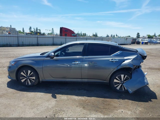 Продажа на аукционе авто 2021 Nissan Altima Sv Fwd, vin: 1N4BL4DV6MN417201, номер лота: 44887726