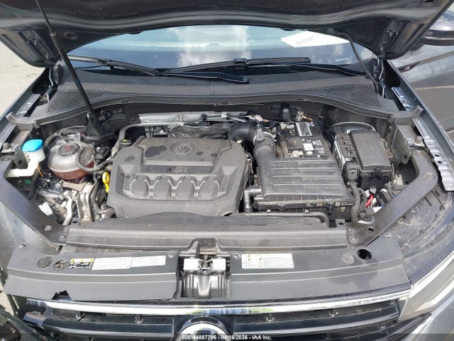2022 Volkswagen Tiguan 2.0t Se R-line Black მანქანა იყიდება აუქციონზე, vin: 3VV8B7AX1NM001732, აუქციონის ნომერი: 44887796