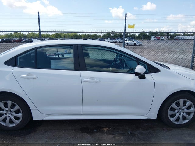 Toyota COROLLA LE 2021 5YFEPMAE1MP203719 Image 14