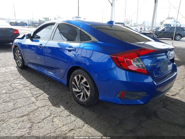 Honda CIVIC EX 2018 2HGFC2F70JH532767 Image 3
