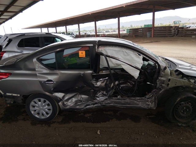 3N1CN7AP5HL817937 Nissan Versa 1.6 Sv