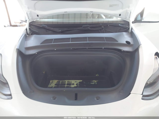 44887928 :رقم المزاد ، 7SAYGDEE9RF206221 vin ، 2024 Tesla Model Y Long Range Dual Motor All-wheel Drive مزاد بيع