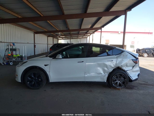 44887928 :رقم المزاد ، 7SAYGDEE9RF206221 vin ، 2024 Tesla Model Y Long Range Dual Motor All-wheel Drive مزاد بيع