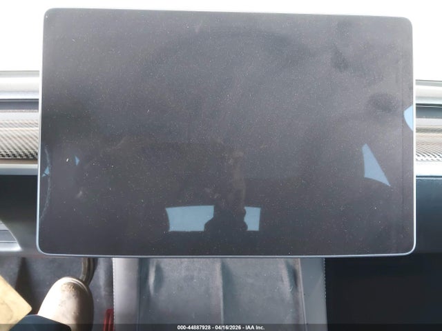 44887928 :رقم المزاد ، 7SAYGDEE9RF206221 vin ، 2024 Tesla Model Y Long Range Dual Motor All-wheel Drive مزاد بيع