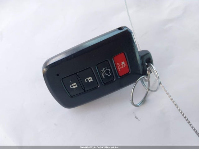 Toyota Rav4 Xle 2018 2T3RFREV3JW752013 Image 11