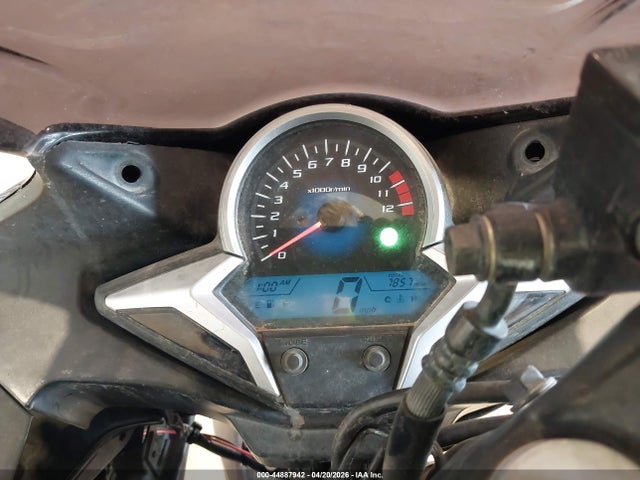 44887942 :رقم المزاد ، MLHMC4105C5207552 vin ، 2012 Honda Cbr250 R مزاد بيع