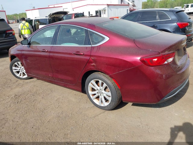 2016 CHRYSLER 200 1C3CCCAB5GN136793 Photo 2