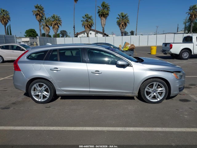 YV126MEB2F1207852 Volvo V60 T5 Premier