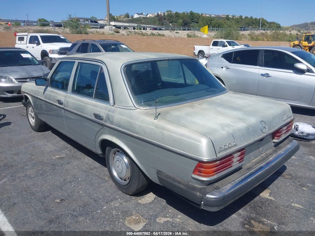 1979 Mercedes-benz 300d მანქანა იყიდება აუქციონზე, vin: 12313012123485, აუქციონის ნომერი: 44887982