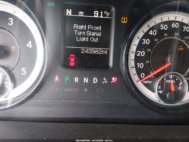 44887993 :رقم المزاد ، 3C6UR5CL5JG232320 vin ، 2018 Ram 2500 Tradesman  4x4 6'4 Box مزاد بيع