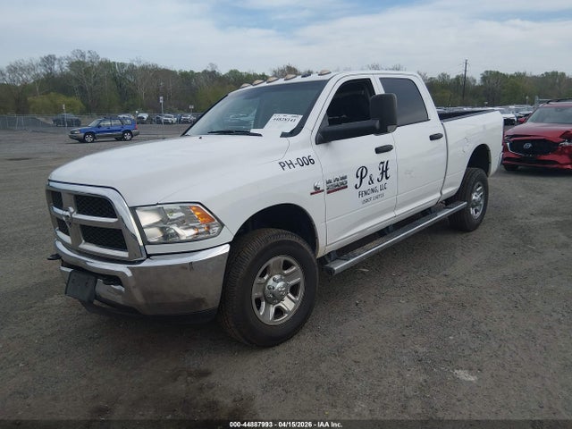 44887993 :رقم المزاد ، 3C6UR5CL5JG232320 vin ، 2018 Ram 2500 Tradesman  4x4 6'4 Box مزاد بيع