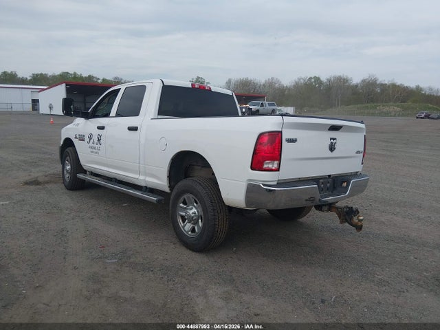 44887993 :رقم المزاد ، 3C6UR5CL5JG232320 vin ، 2018 Ram 2500 Tradesman  4x4 6'4 Box مزاد بيع