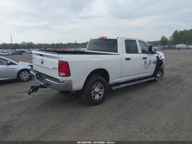 44887993 :رقم المزاد ، 3C6UR5CL5JG232320 vin ، 2018 Ram 2500 Tradesman  4x4 6'4 Box مزاد بيع