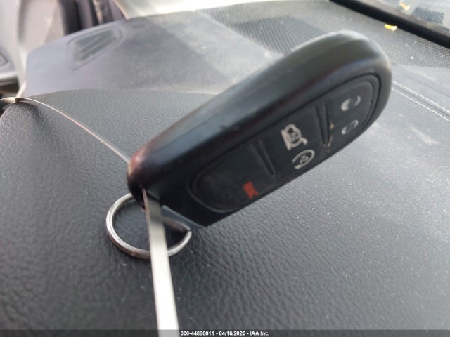 2015 Jeep Cherokee Latitude მანქანა იყიდება აუქციონზე, vin: 1C4PJMCS6FW702913, აუქციონის ნომერი: 44888011