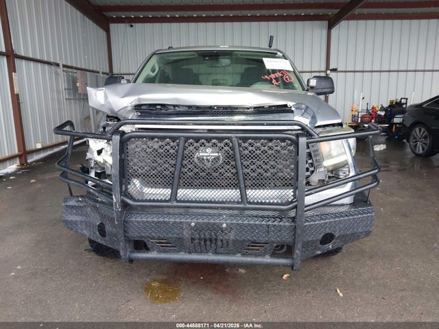 44888171 :رقم المزاد ، 5TFDW5F14KX781838 vin ، 2019 Toyota Tundra Sr5 5.7l V8 مزاد بيع