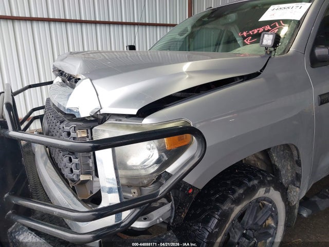44888171 :رقم المزاد ، 5TFDW5F14KX781838 vin ، 2019 Toyota Tundra Sr5 5.7l V8 مزاد بيع