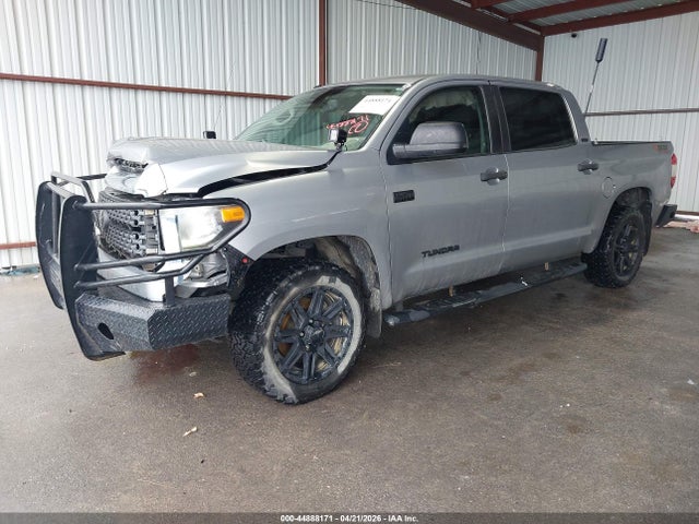 44888171 :رقم المزاد ، 5TFDW5F14KX781838 vin ، 2019 Toyota Tundra Sr5 5.7l V8 مزاد بيع