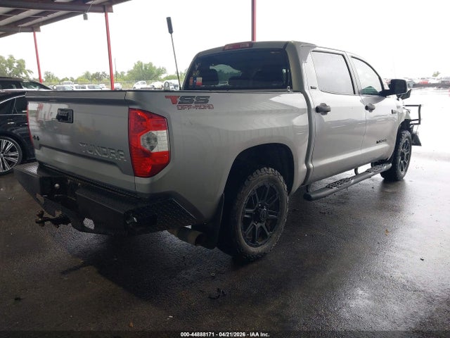 44888171 :رقم المزاد ، 5TFDW5F14KX781838 vin ، 2019 Toyota Tundra Sr5 5.7l V8 مزاد بيع