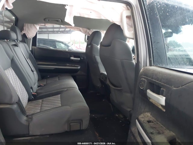 44888171 :رقم المزاد ، 5TFDW5F14KX781838 vin ، 2019 Toyota Tundra Sr5 5.7l V8 مزاد بيع