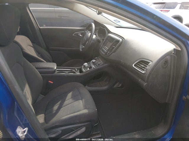2015 Chrysler 200 Limited მანქანა იყიდება აუქციონზე, vin: 1C3CCCAB1FN721997, აუქციონის ნომერი: 44888177