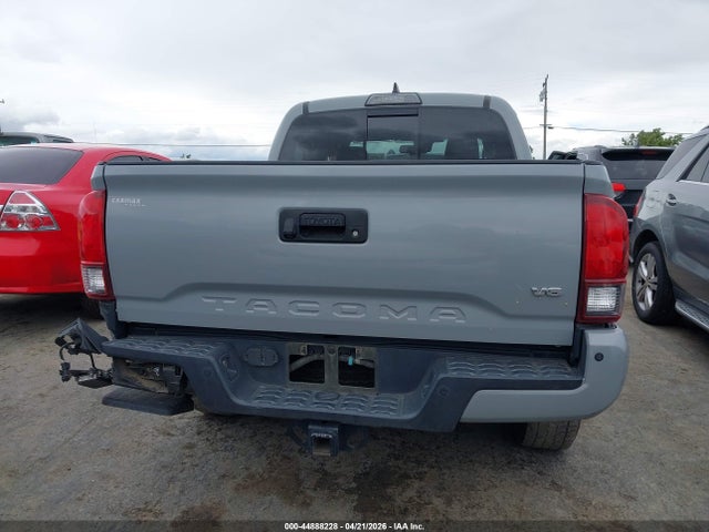 3TMCZ5AN6JM155242 Toyota Tacoma Trd Off Road