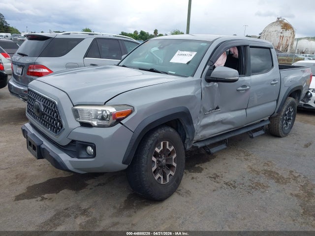 3TMCZ5AN6JM155242 Toyota Tacoma Trd Off Road