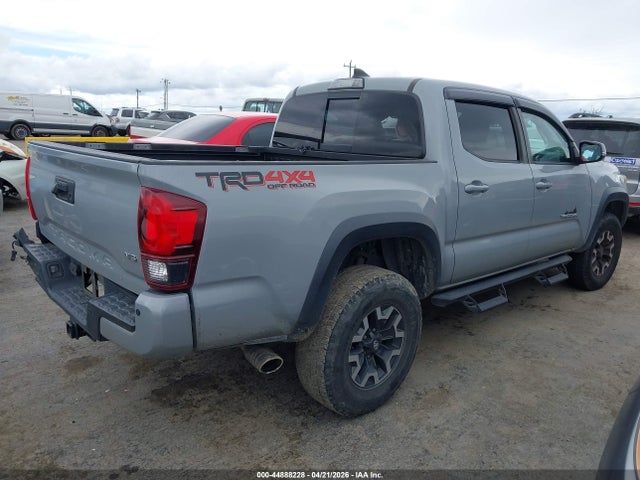 3TMCZ5AN6JM155242 Toyota Tacoma Trd Off Road