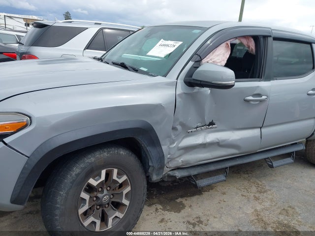 3TMCZ5AN6JM155242 Toyota Tacoma Trd Off Road