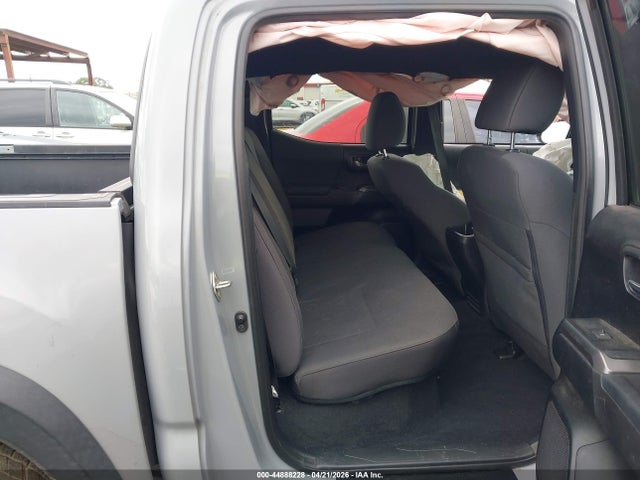 3TMCZ5AN6JM155242 Toyota Tacoma Trd Off Road