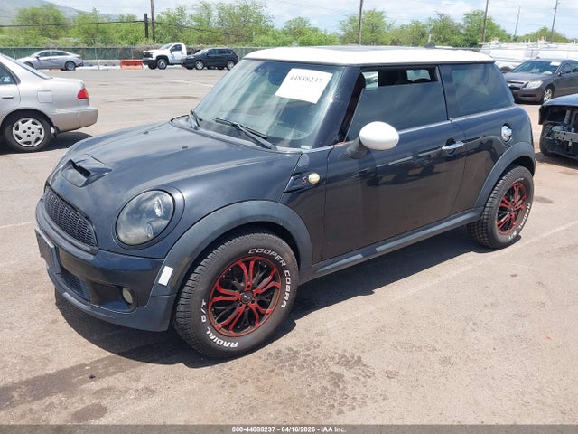Продаж на аукціоні авто 2008 Mini Cooper S, vin: WMWMF73528TV32261, номер лоту: 44888237