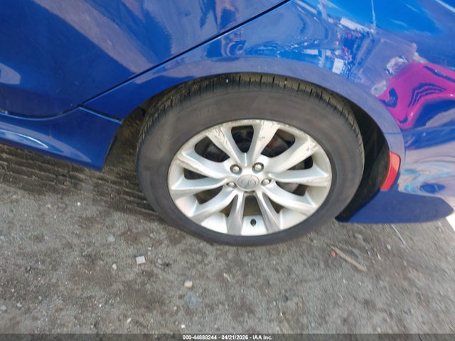 2015 Chrysler 200 C მანქანა იყიდება აუქციონზე, vin: 1C3CCCCG9FN519966, აუქციონის ნომერი: 44888244