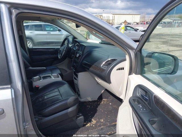 2015 Chrysler Town & Country Touring მანქანა იყიდება აუქციონზე, vin: 2C4RC1BG5FR637897, აუქციონის ნომერი: 44888256