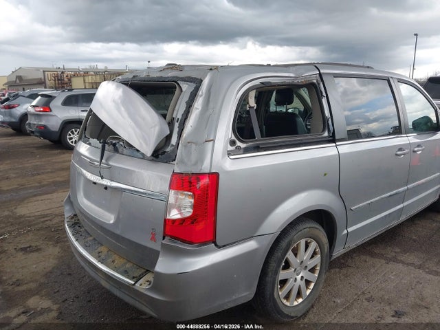 2015 Chrysler Town & Country Touring მანქანა იყიდება აუქციონზე, vin: 2C4RC1BG5FR637897, აუქციონის ნომერი: 44888256